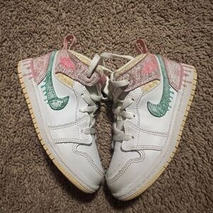 Girl Jordan 1s